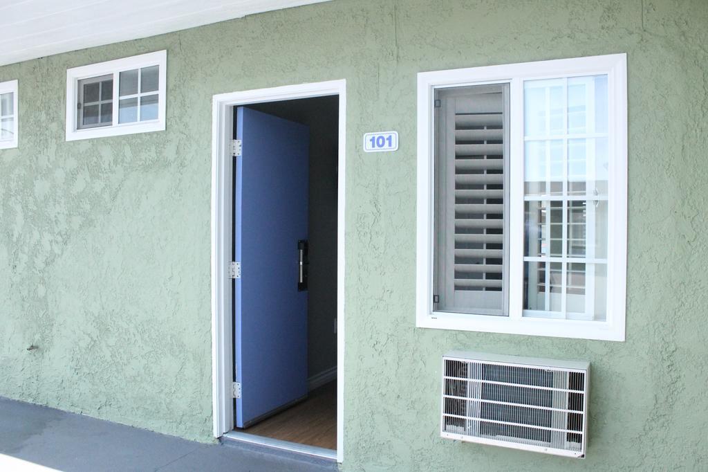 Town House Motel Lynwood Esterno foto