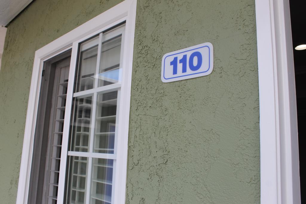 Town House Motel Lynwood Esterno foto