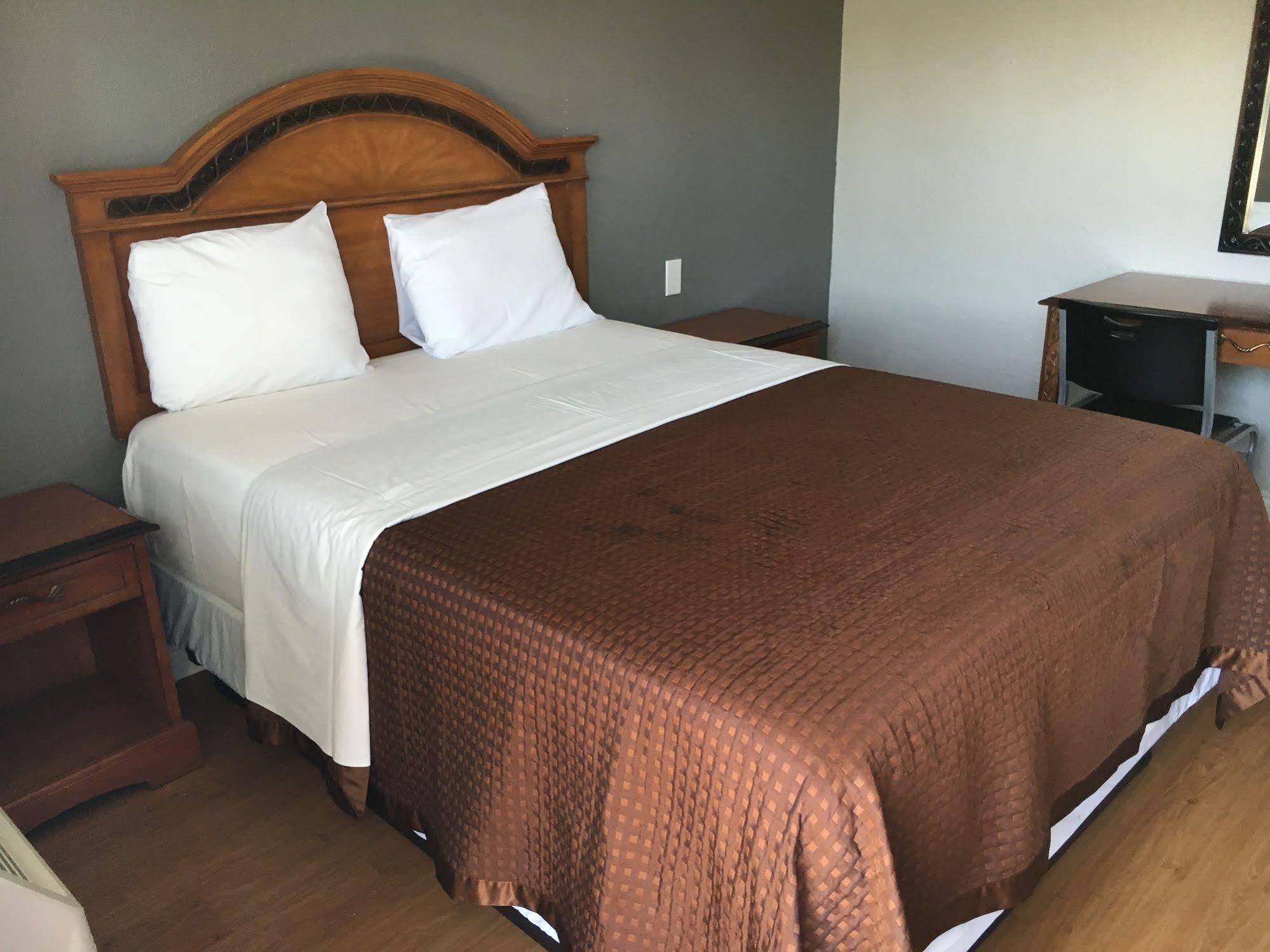 Town House Motel Lynwood Esterno foto
